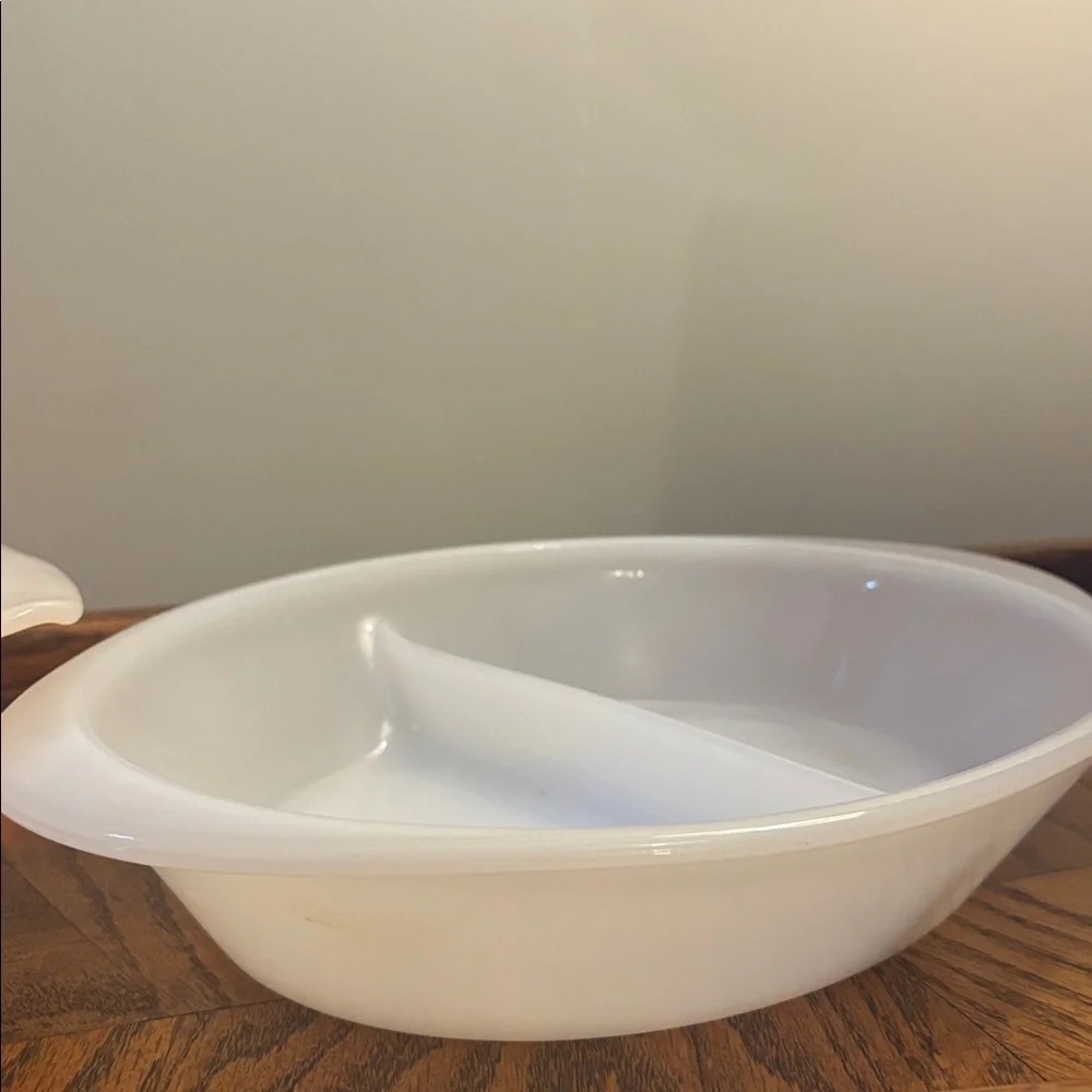2 Pieces of Vintage Kitchenware Fireking Glasbake MCM Casserole & Mixing Bowl
